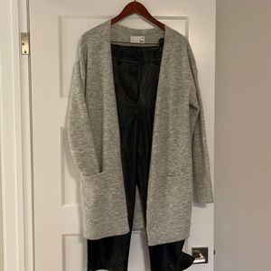 Wilfred free sweater grey.